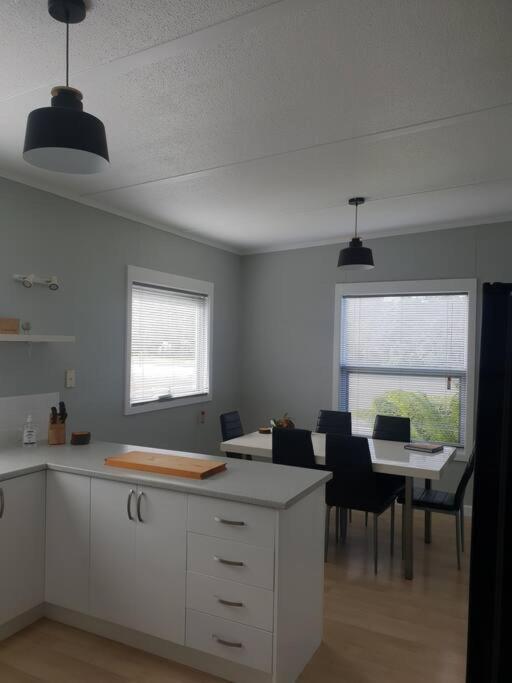 Вилла Holiday House On Sale Tullah Экстерьер фото