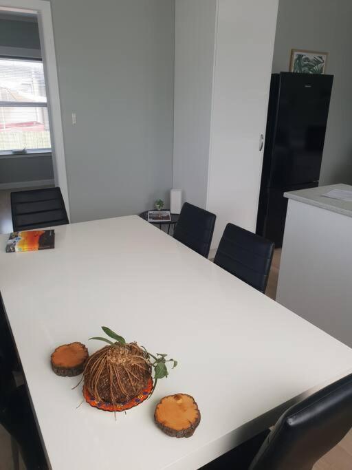 Вилла Holiday House On Sale Tullah Экстерьер фото