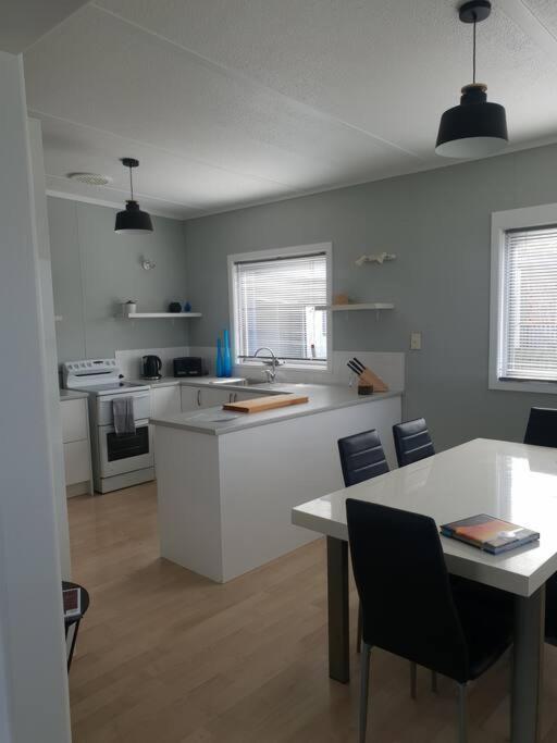 Вилла Holiday House On Sale Tullah Экстерьер фото